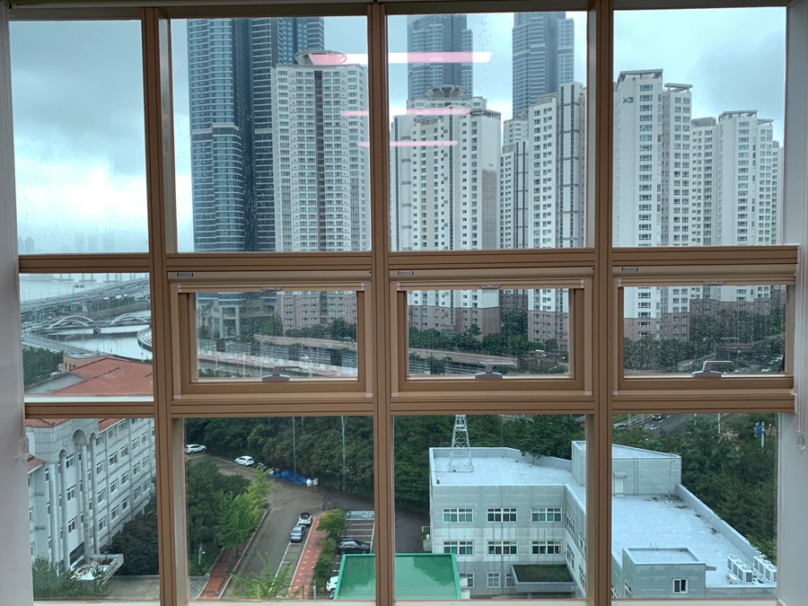 부산 대학교 통유리 창문사생활보호필름 시공 결과