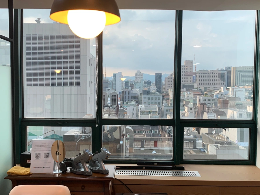 강남 시술실 창문사생활보호필름 시공 후 모습