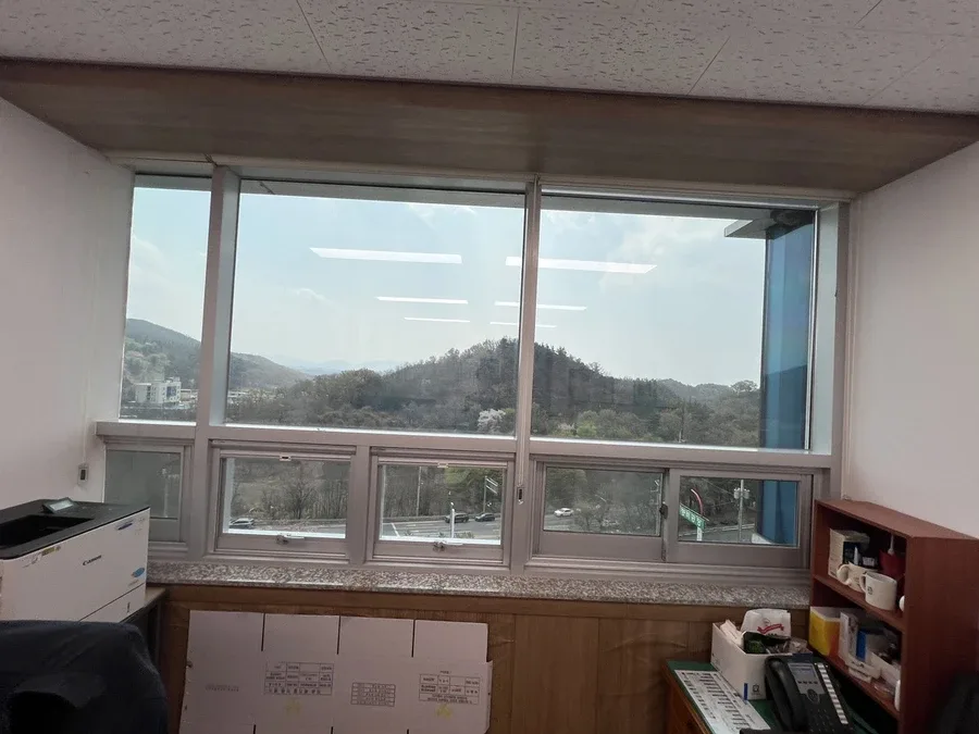 영천 공공기관 사무실 창문사생활보호필름 반사 시공